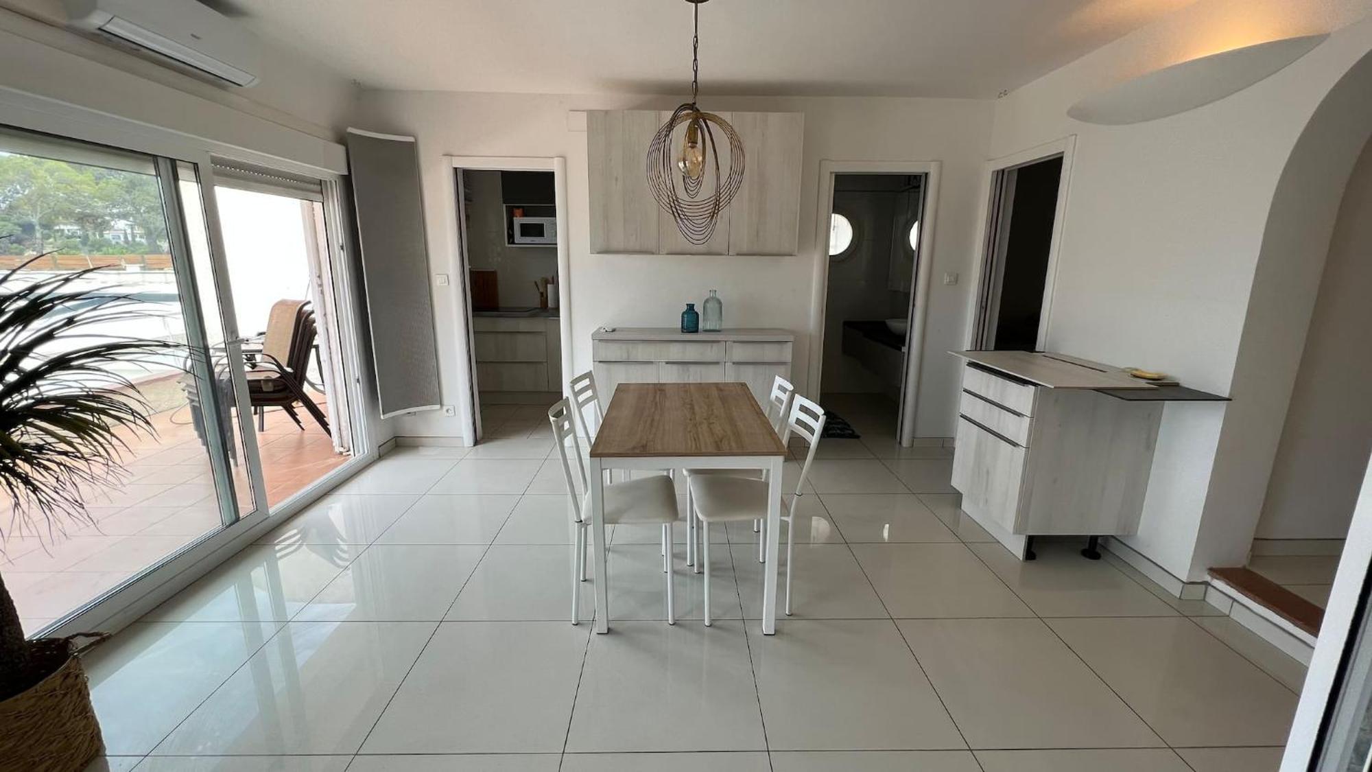 Precioso Apartamento Moderno En Primera Linea Del Mar Av-11 Rosas Exteriör bild