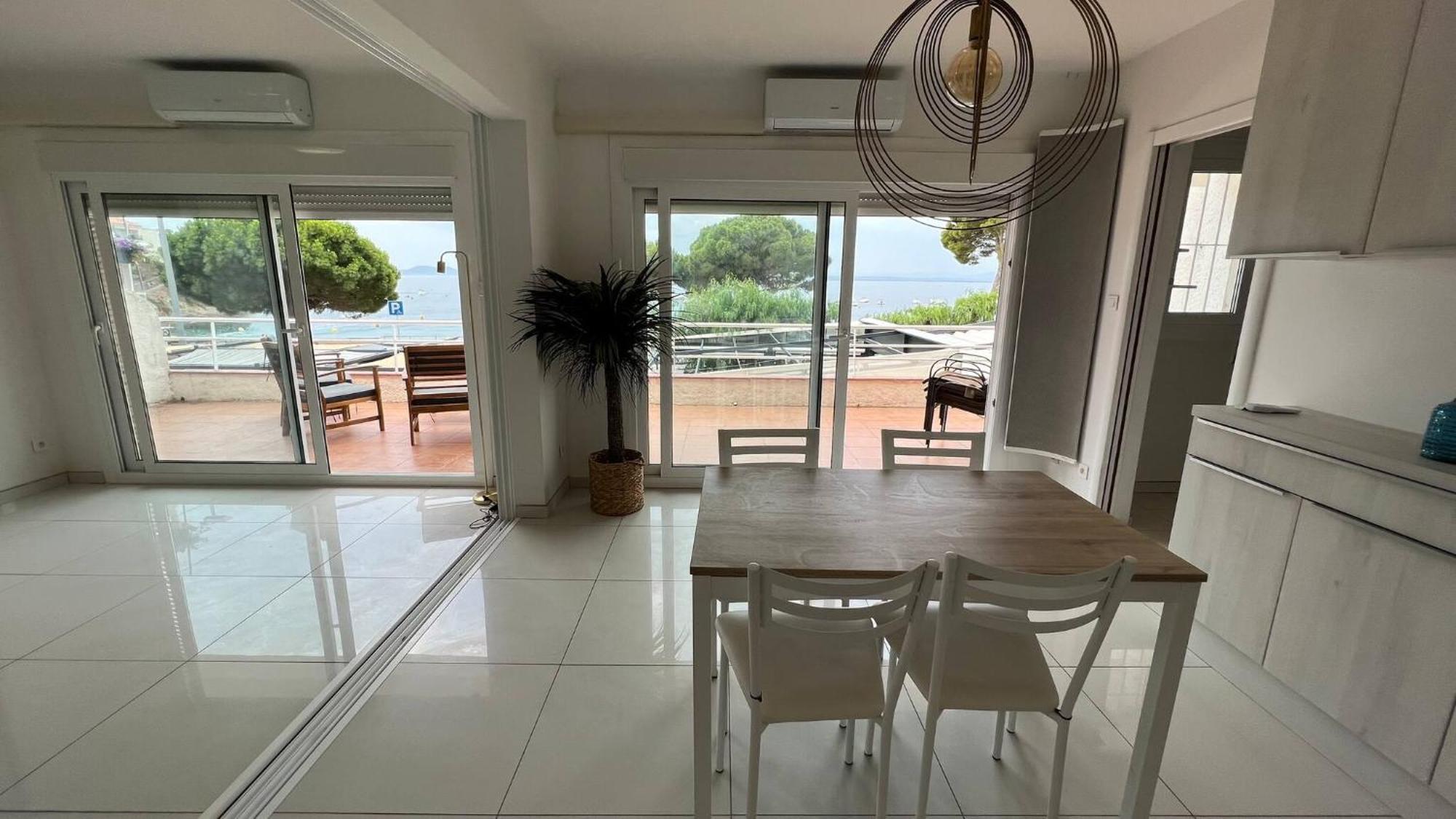 Precioso Apartamento Moderno En Primera Linea Del Mar Av-11 Rosas Exteriör bild